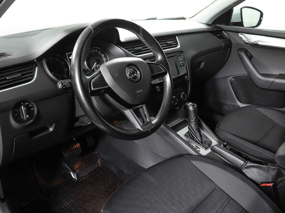 Купить Skoda Octavia с пробегом. Фото: #12