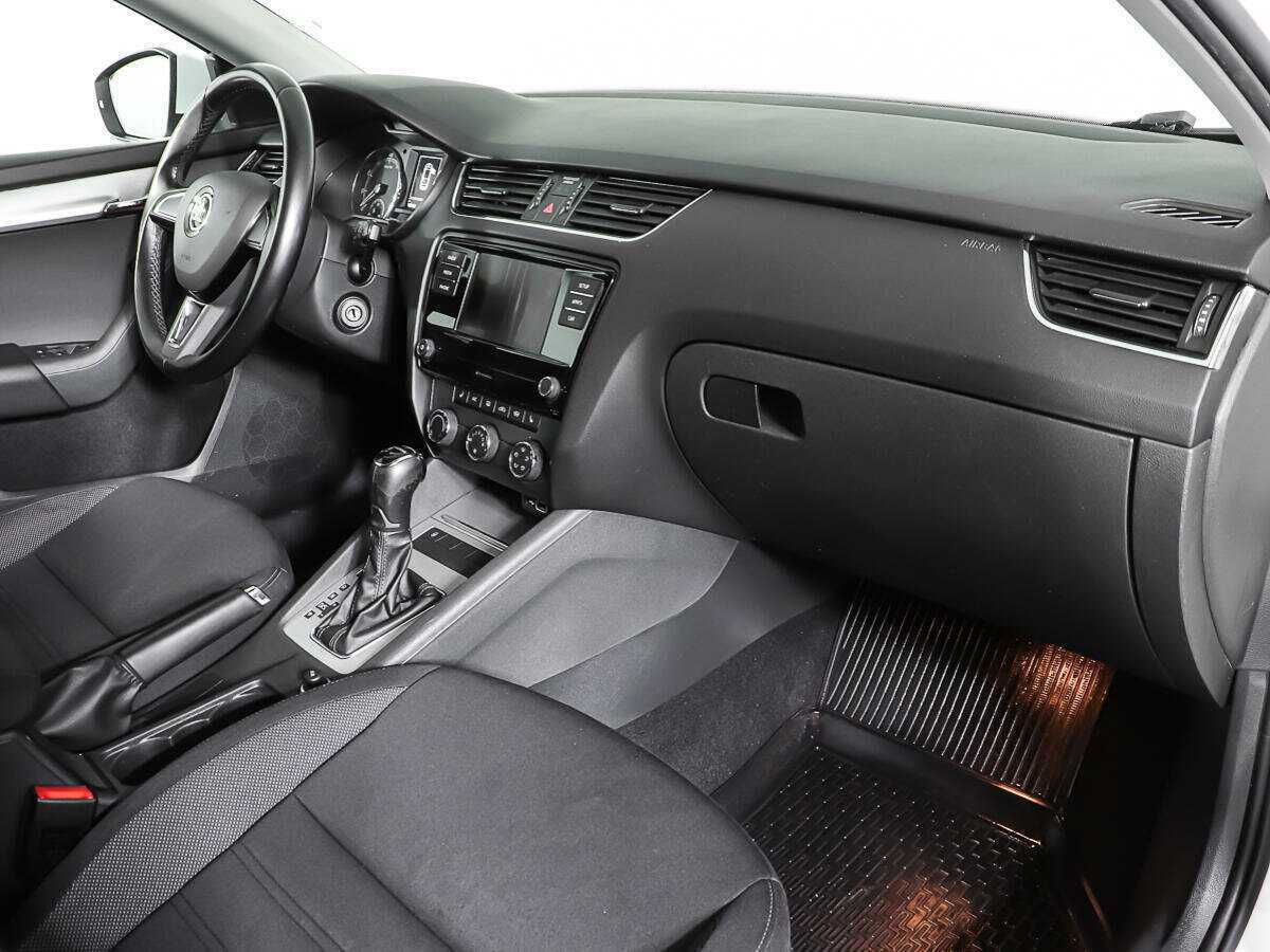 Купить Skoda Octavia с пробегом. Фото: #8