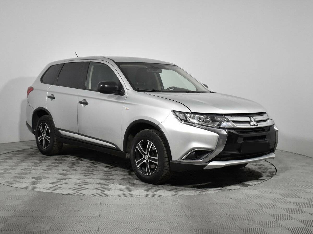 Купить Mitsubishi Outlander с пробегом. Фото: #2