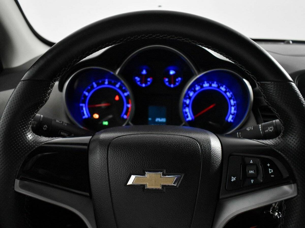 Купить Chevrolet Cruze с пробегом. Фото: #15