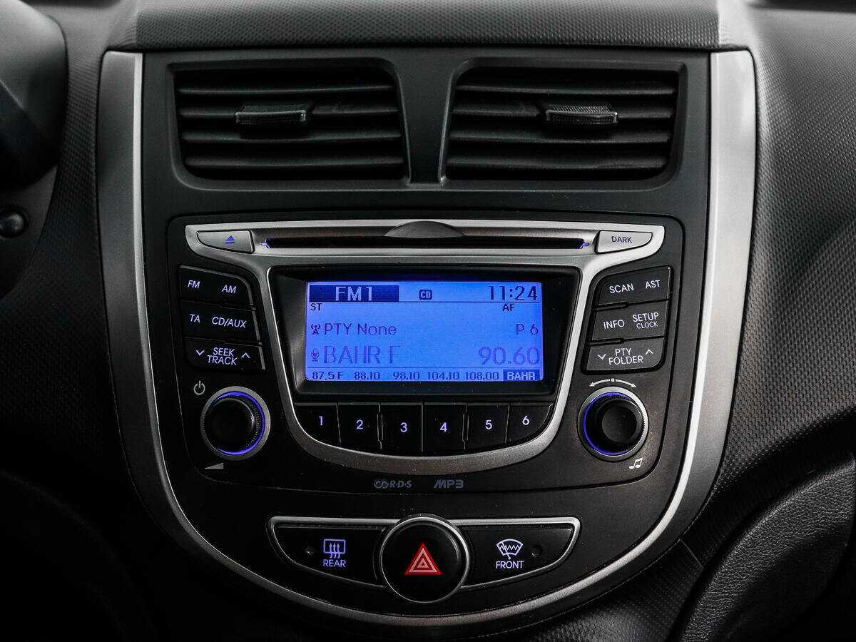 Купить Hyundai Solaris с пробегом. Фото: #12