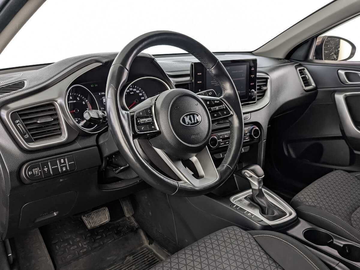 Купить Kia Ceed с пробегом. Фото: #14