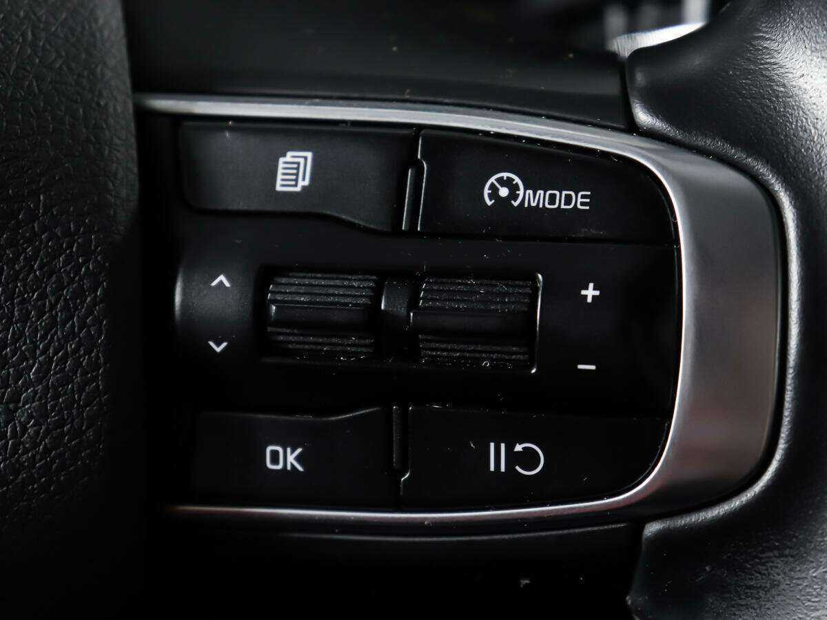 Купить Kia K5 с пробегом. Фото: #18