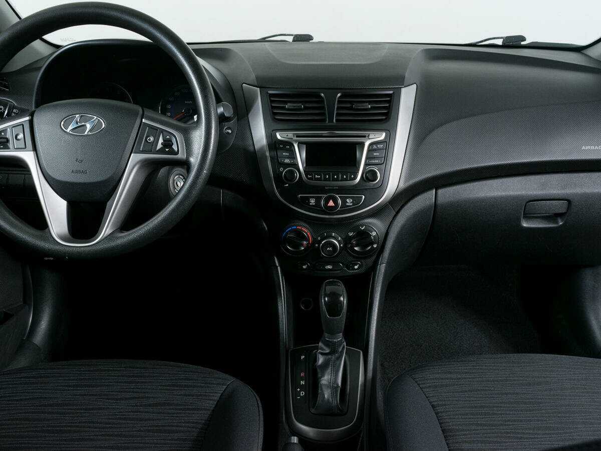Купить Hyundai Solaris с пробегом. Фото: #9