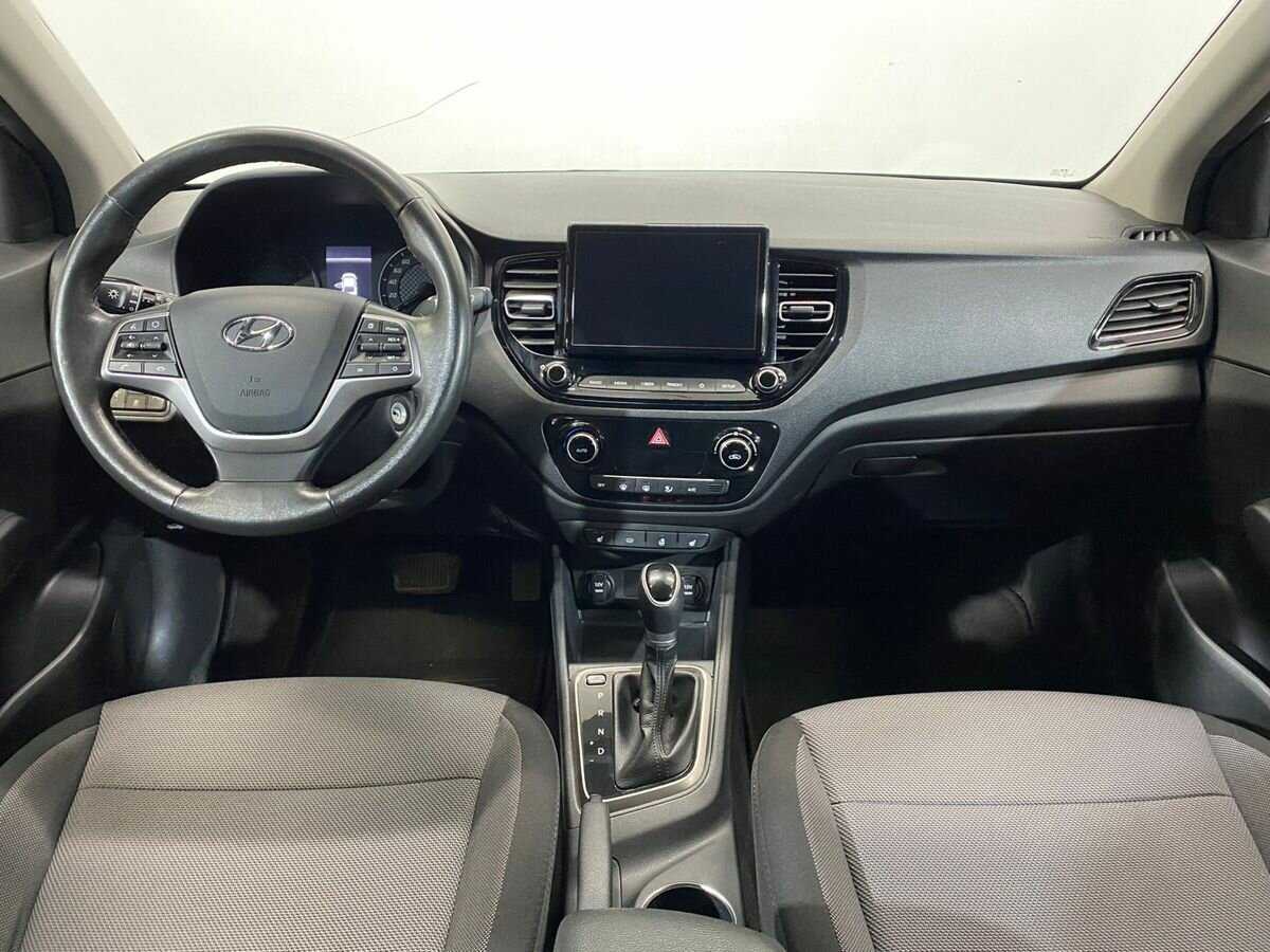 Купить Hyundai Solaris с пробегом. Фото: #8