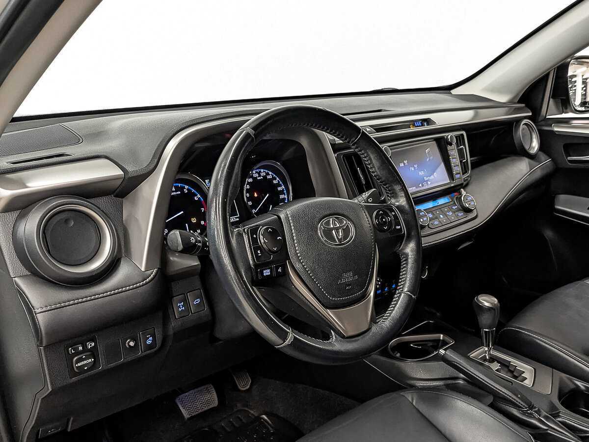 Купить Toyota RAV4 с пробегом. Фото: #14