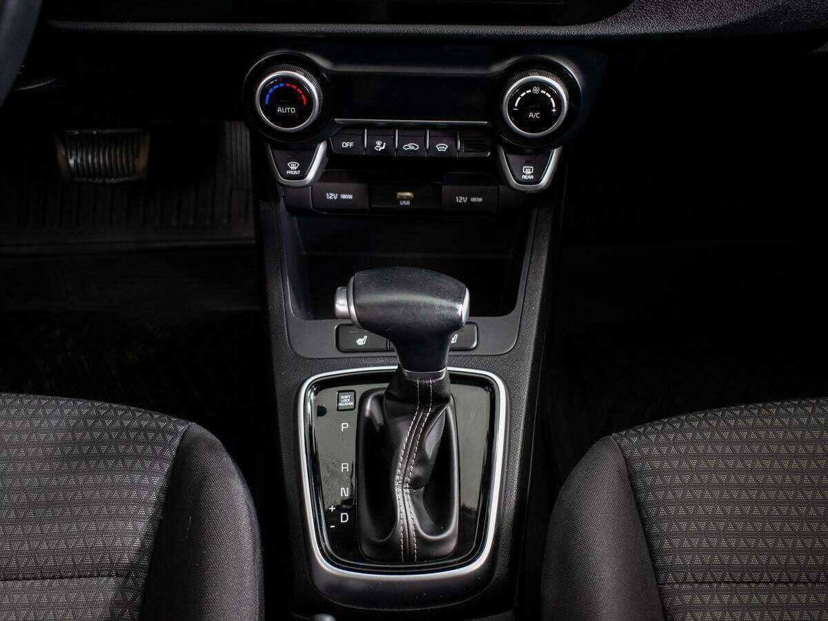 Купить Kia Rio с пробегом. Фото: #8