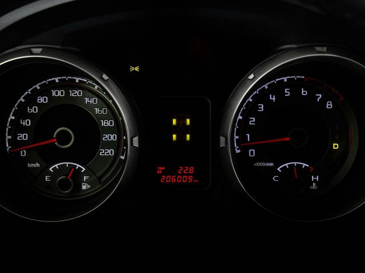 Купить Mitsubishi Pajero с пробегом. Фото: #13