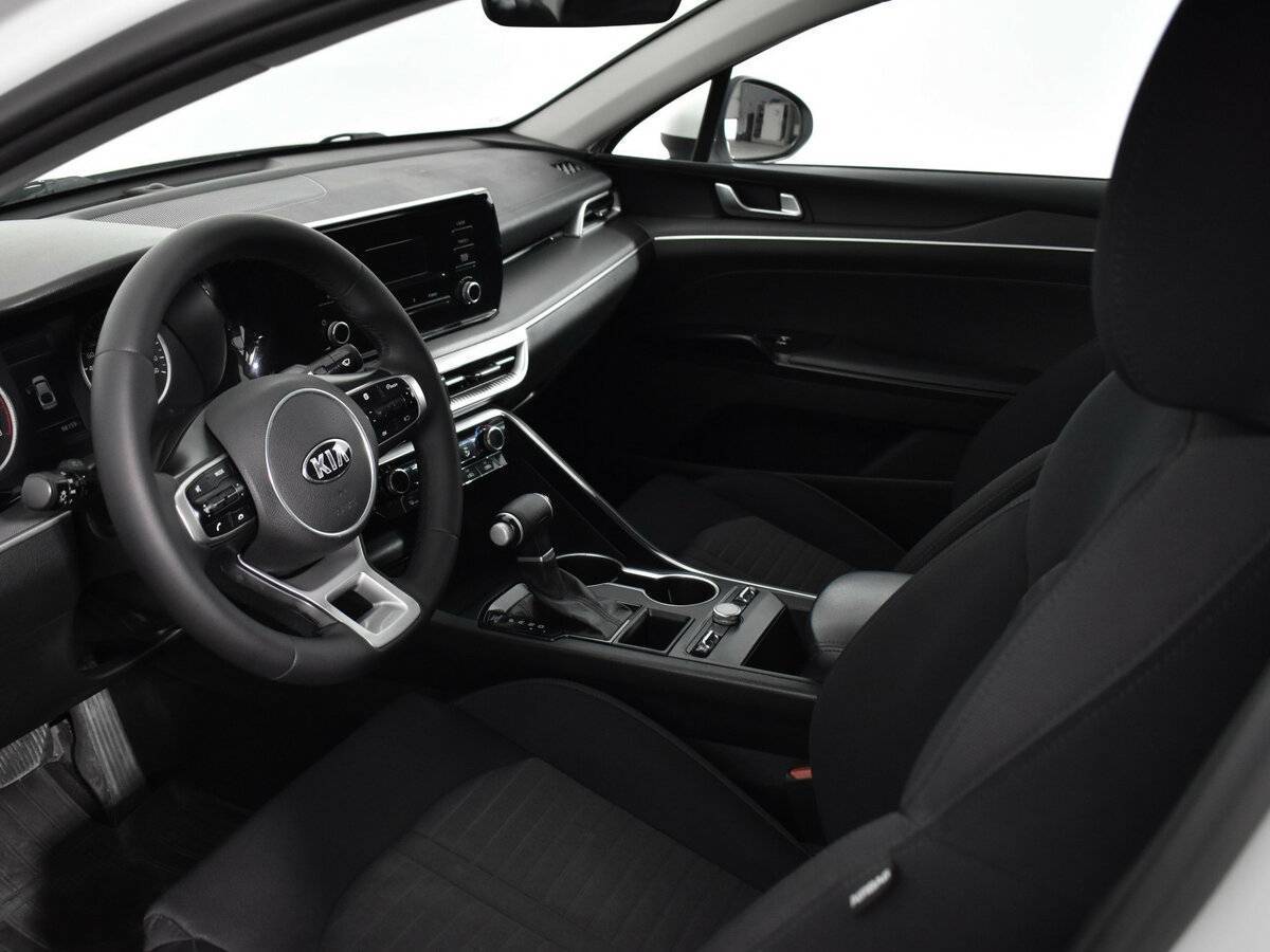Купить Kia K5 с пробегом. Фото: #8