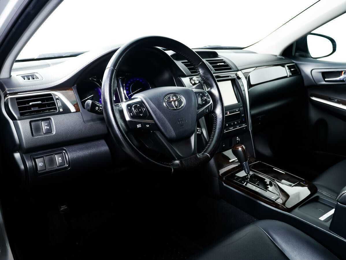 Купить Toyota Camry с пробегом. Фото: #12