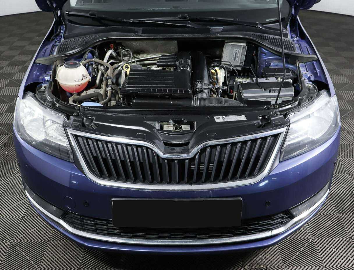 Купить Skoda Rapid с пробегом. Фото: #8