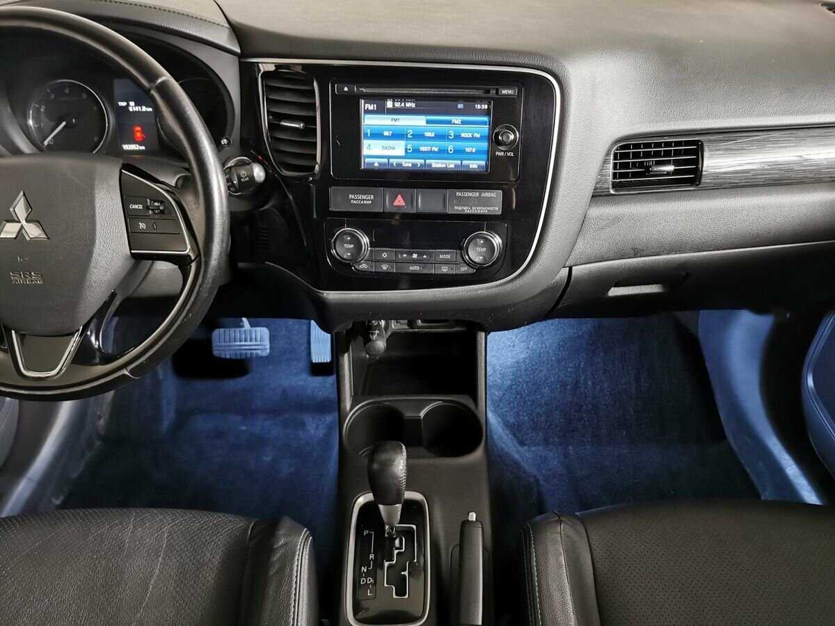 Купить Mitsubishi Outlander с пробегом. Фото: #10