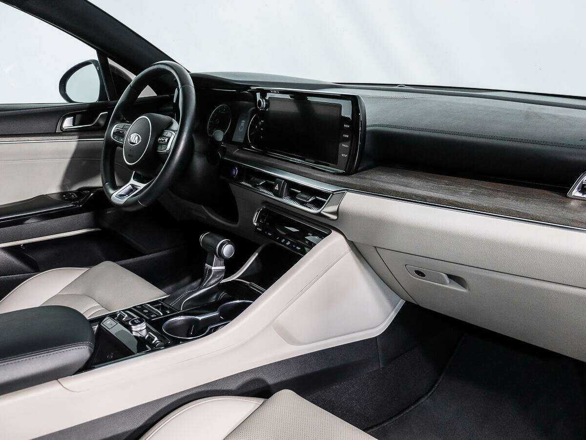 Купить Kia K5 с пробегом. Фото: #13