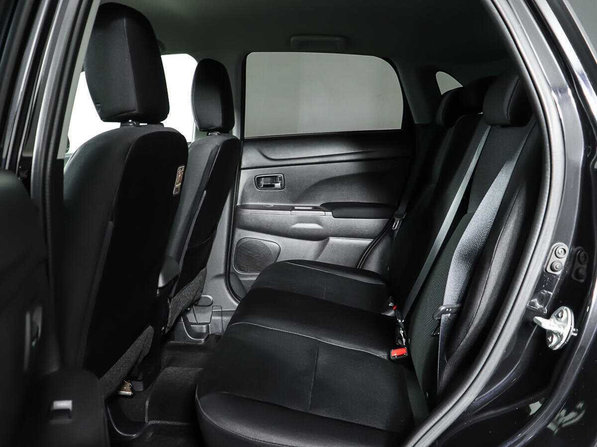 Купить Mitsubishi ASX с пробегом. Фото: #9