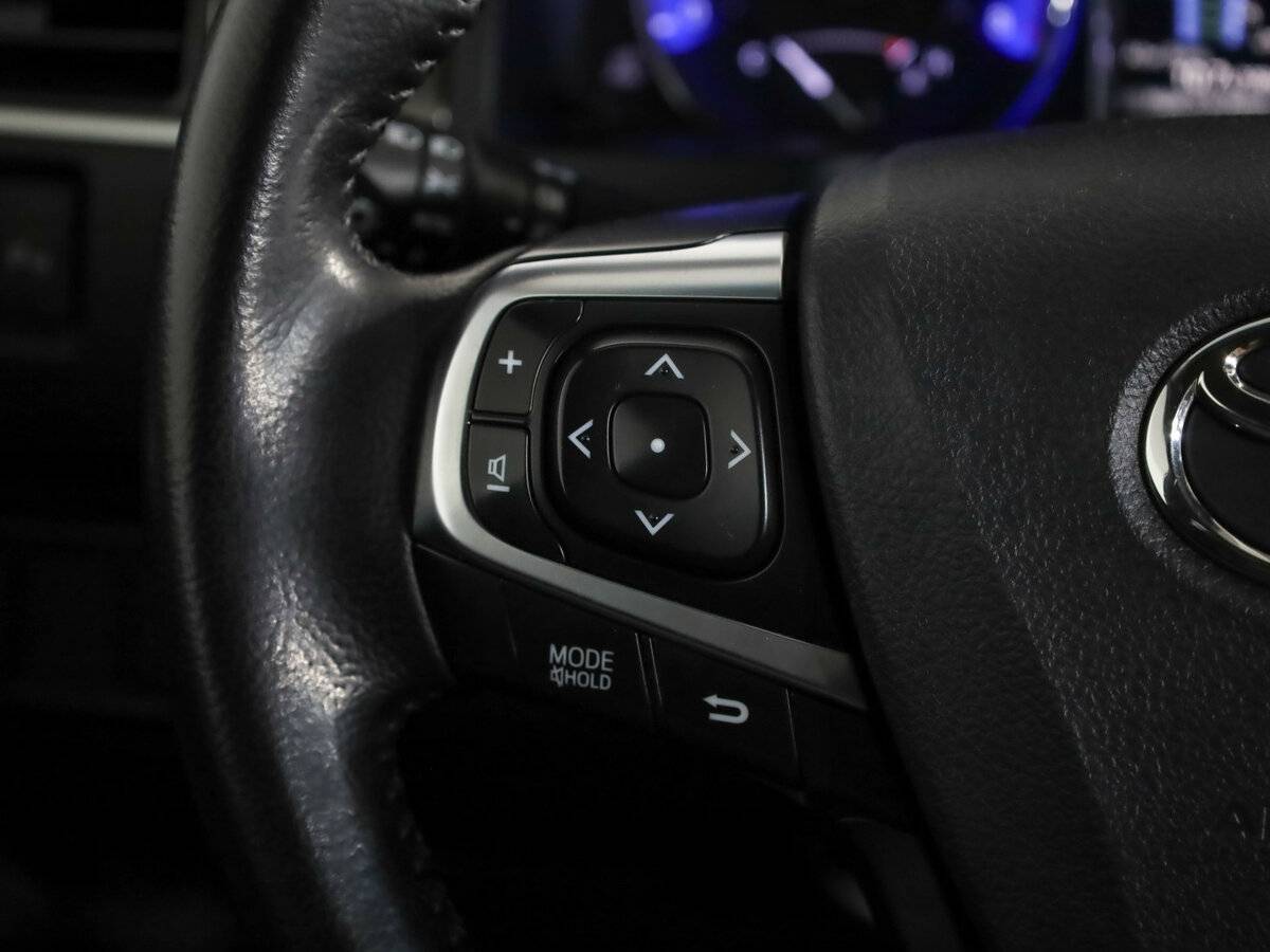 Купить Toyota Camry с пробегом. Фото: #11