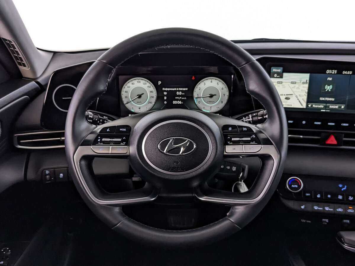 Купить Hyundai Elantra с пробегом. Фото: #17