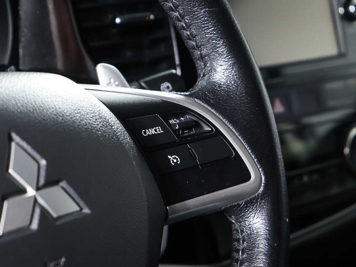 Купить Mitsubishi Outlander с пробегом. Фото: #15