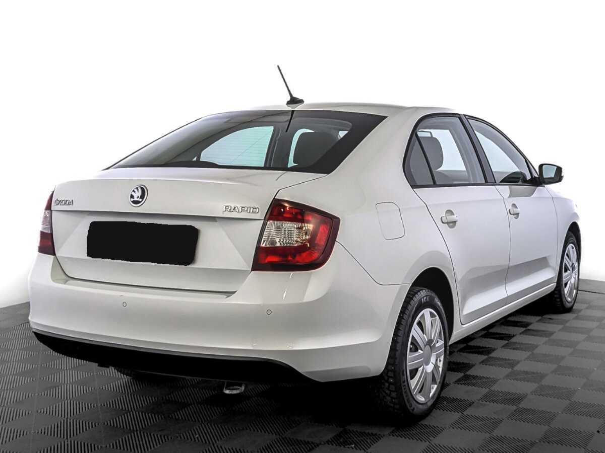 Купить Skoda Rapid с пробегом. Фото: #4