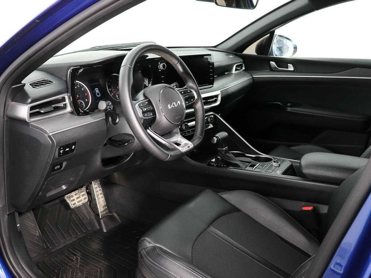 Купить Kia K5 с пробегом. Фото: #9