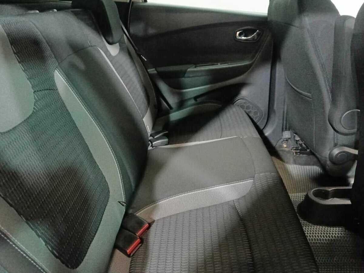 Купить Renault Kaptur с пробегом. Фото: #10