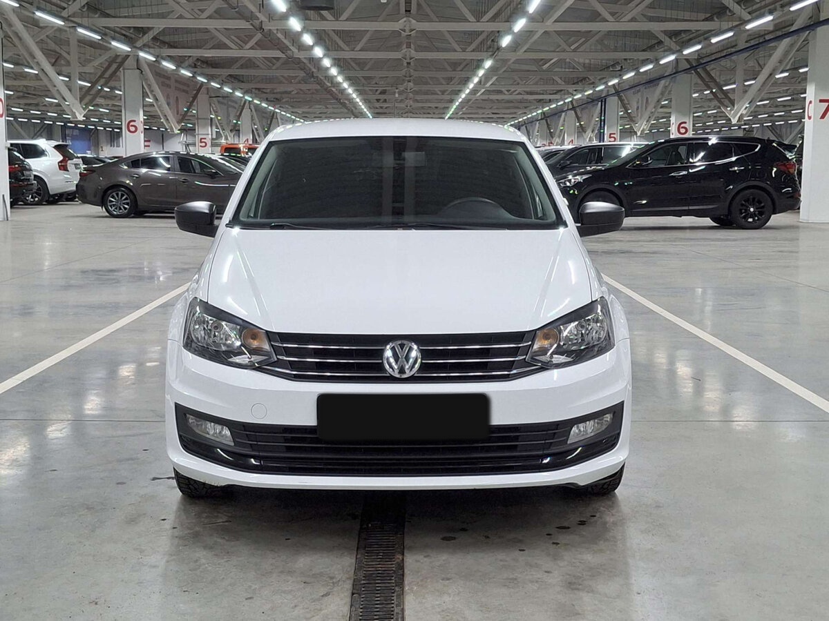 Купить Volkswagen Polo с пробегом. Фото: #1
