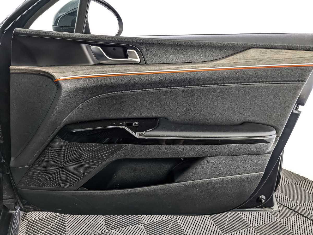 Купить Kia K5 с пробегом. Фото: #20