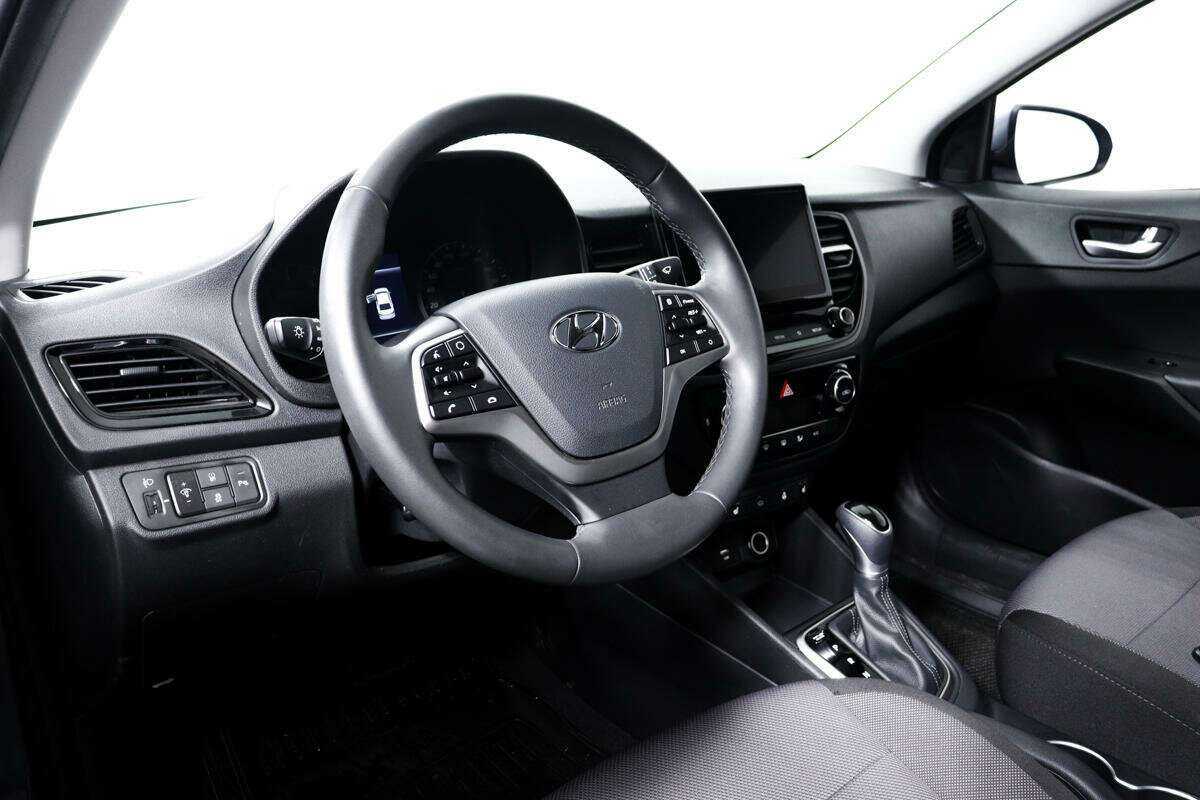Купить Hyundai Solaris с пробегом. Фото: #12