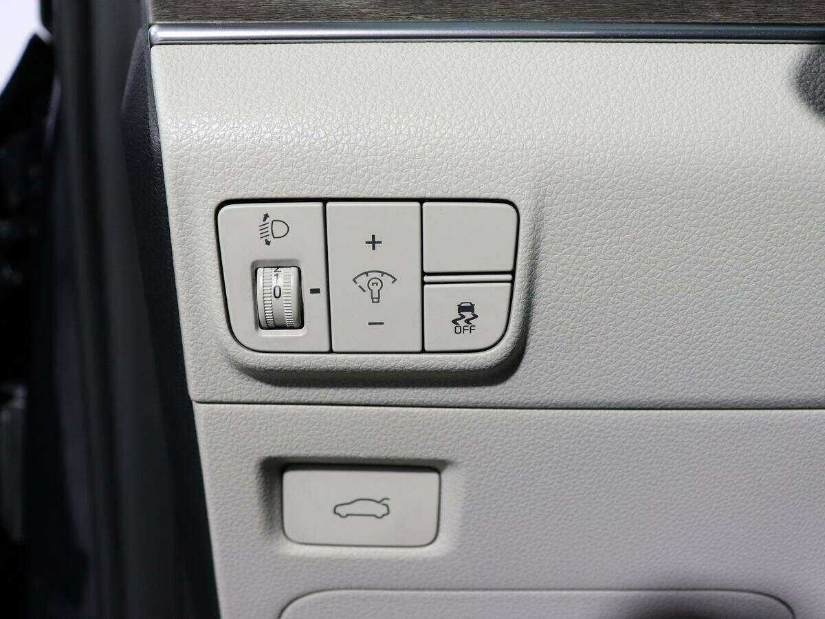 Купить Kia K5 с пробегом. Фото: #14