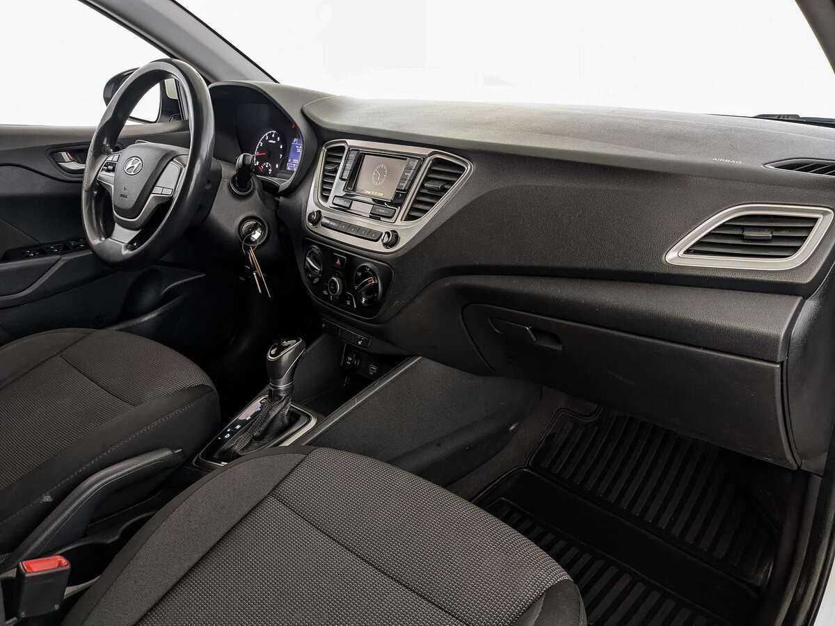 Купить Hyundai Solaris с пробегом. Фото: #8