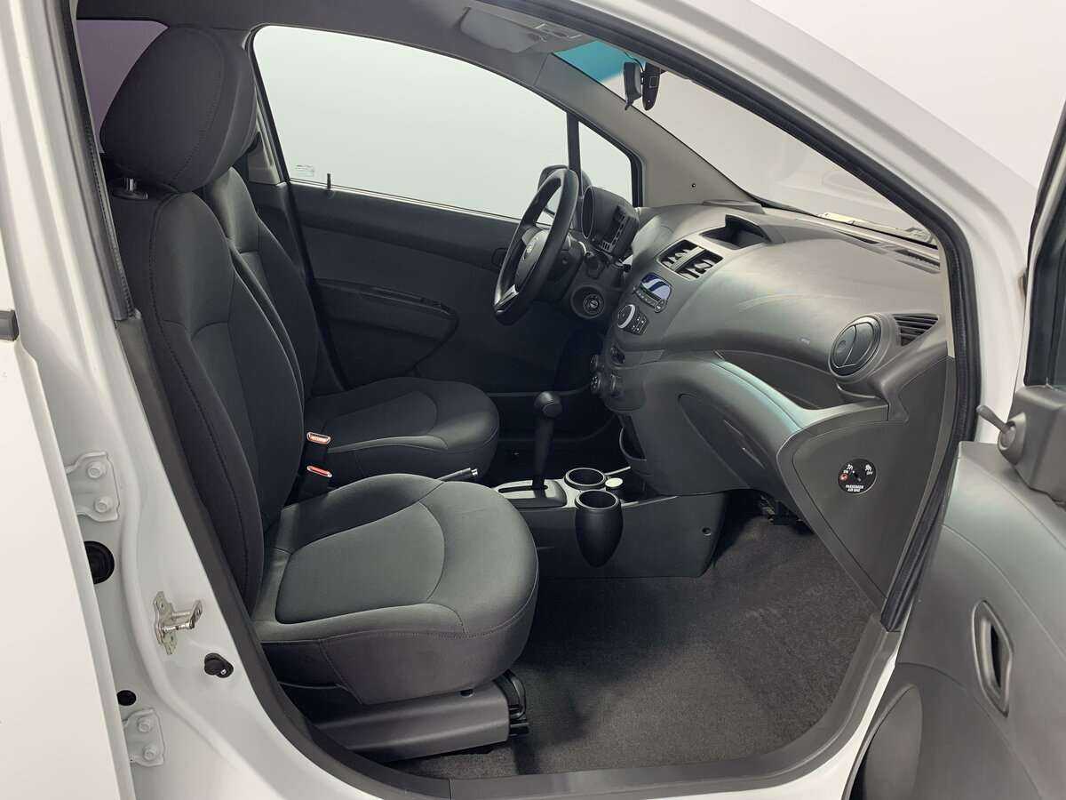 Купить Chevrolet Spark с пробегом. Фото: #17