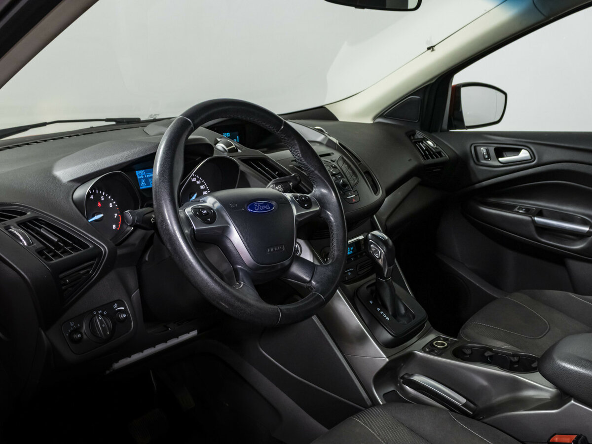 Купить Ford Kuga с пробегом. Фото: #8