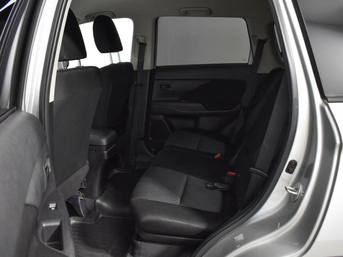 Купить Mitsubishi Outlander с пробегом. Фото: #11