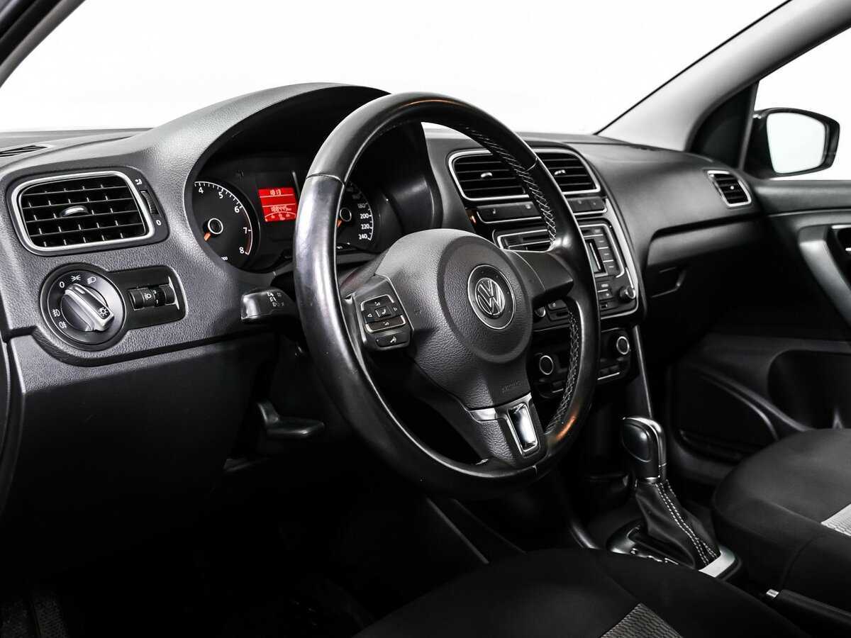Купить Volkswagen Polo с пробегом. Фото: #11