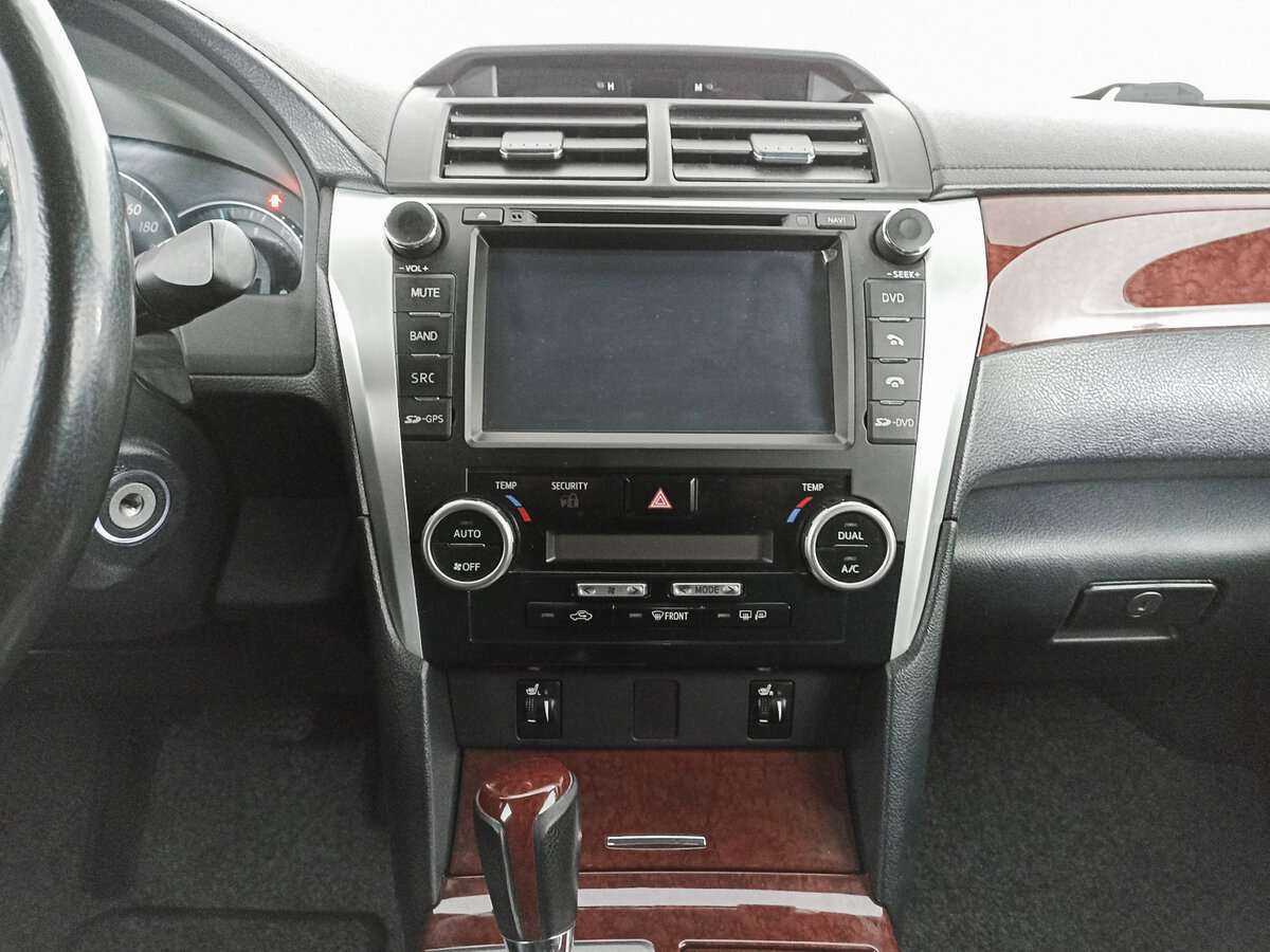 Купить Toyota Camry с пробегом. Фото: #12