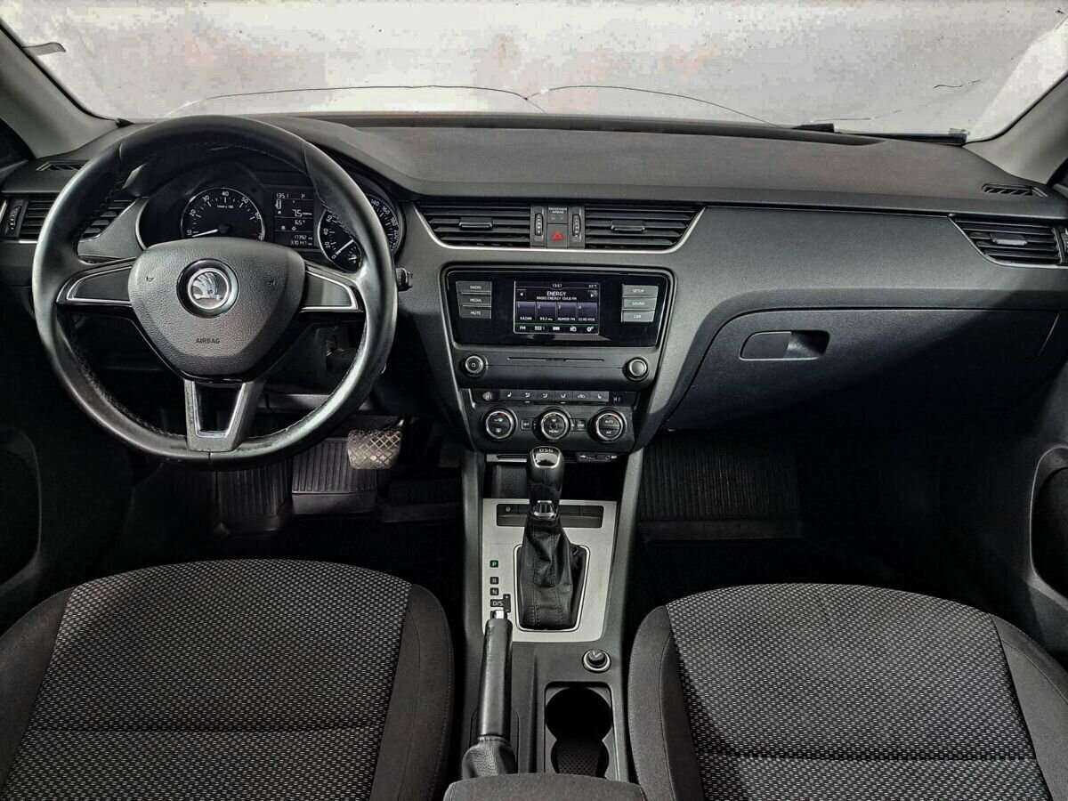 Купить Skoda Octavia с пробегом. Фото: #10