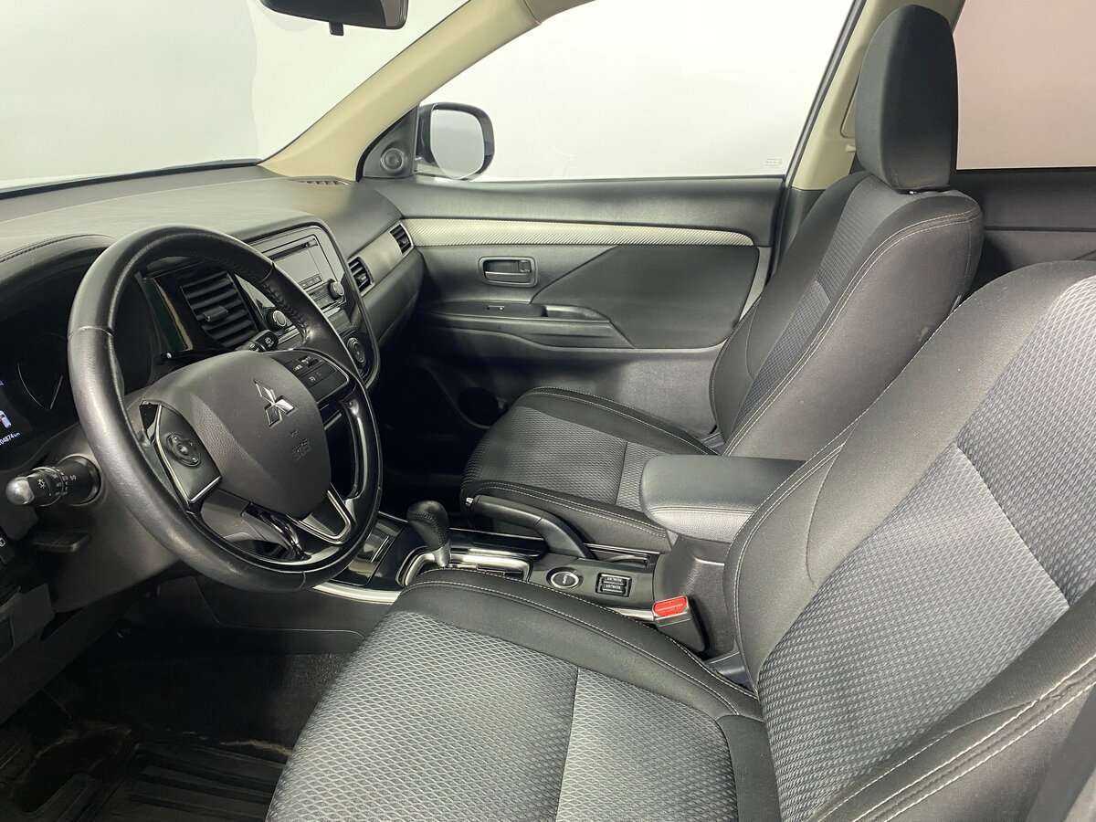 Купить Mitsubishi Outlander с пробегом. Фото: #8