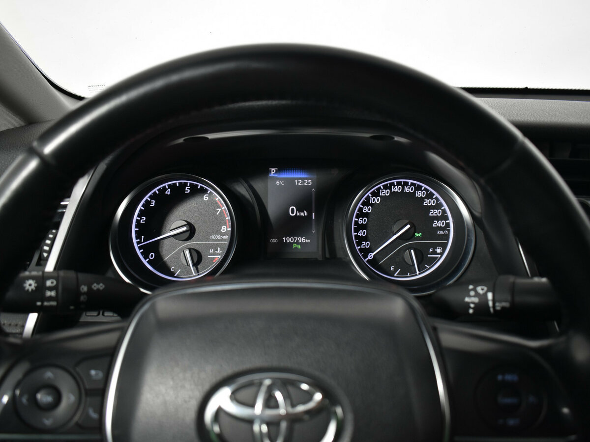 Купить Toyota Camry с пробегом. Фото: #10