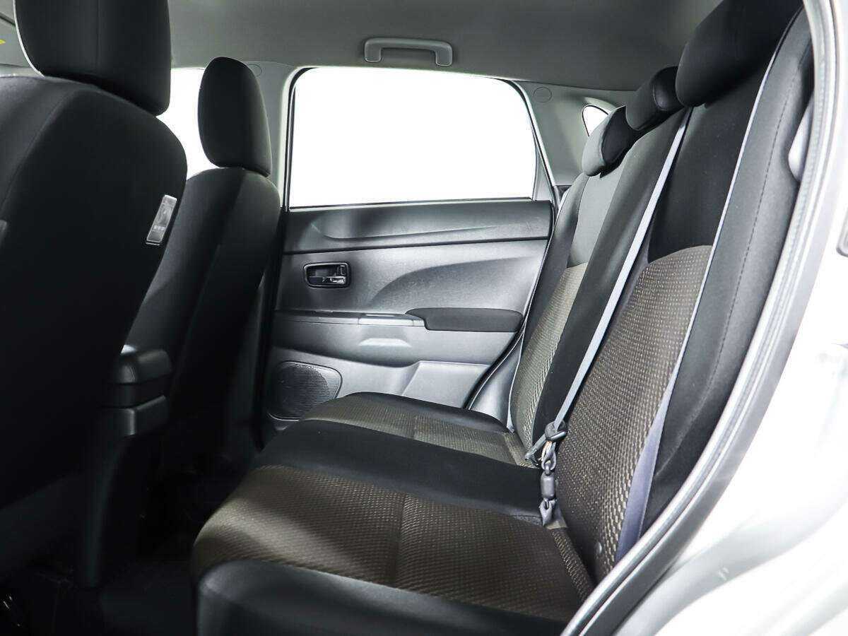 Купить Mitsubishi ASX с пробегом. Фото: #9