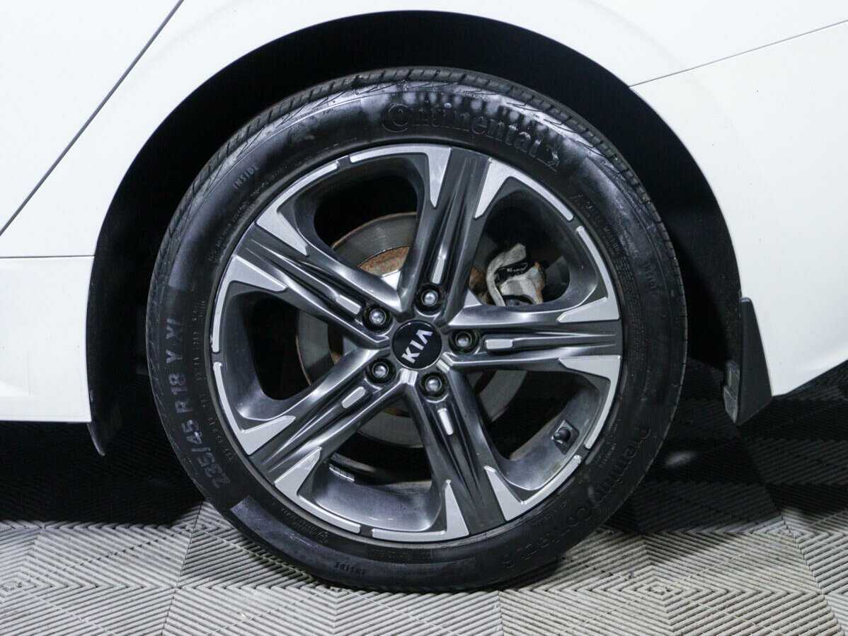 Купить Kia K5 с пробегом. Фото: #14