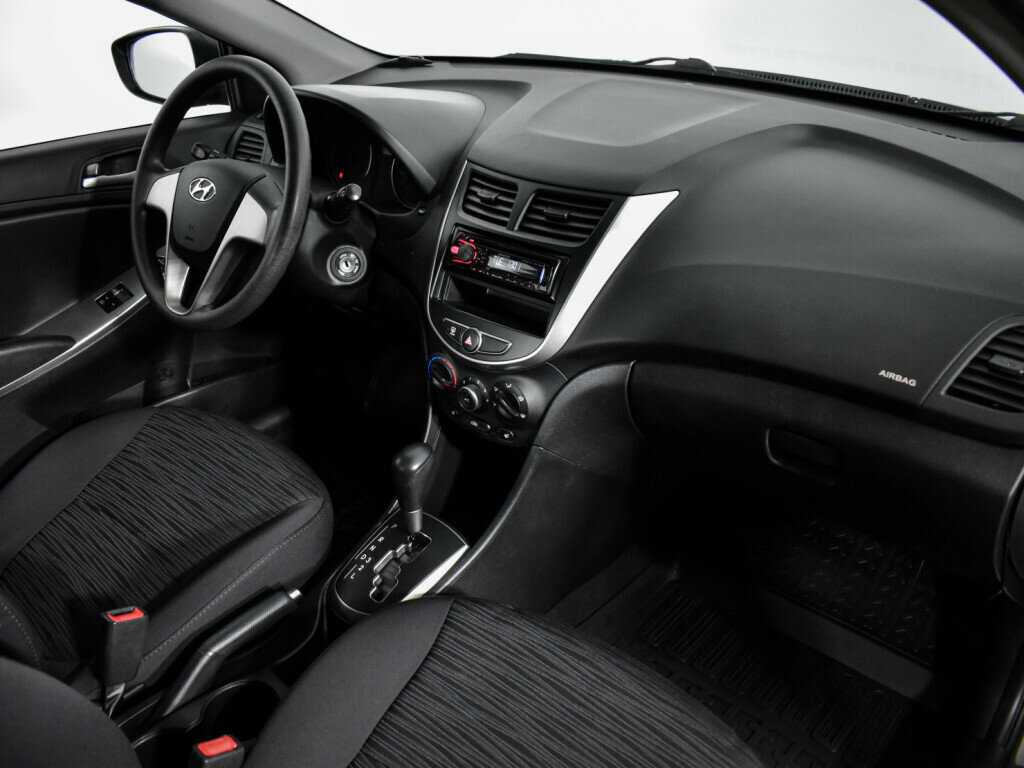 Купить Hyundai Solaris с пробегом. Фото: #10