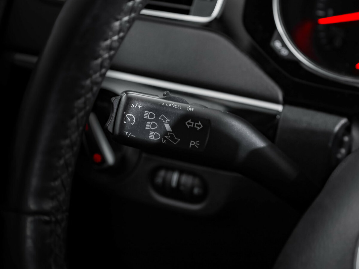 Купить Volkswagen Jetta с пробегом. Фото: #15