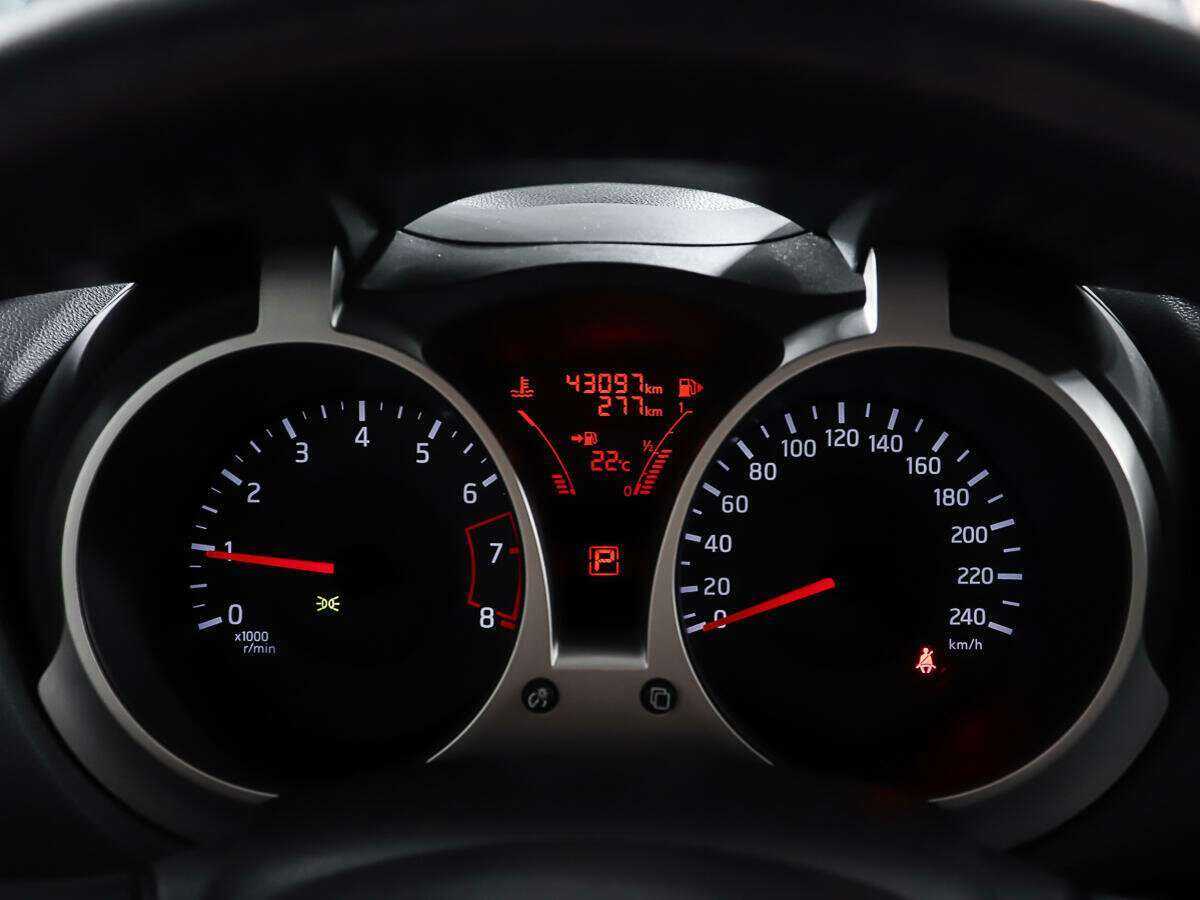 Купить Nissan Juke с пробегом. Фото: #13