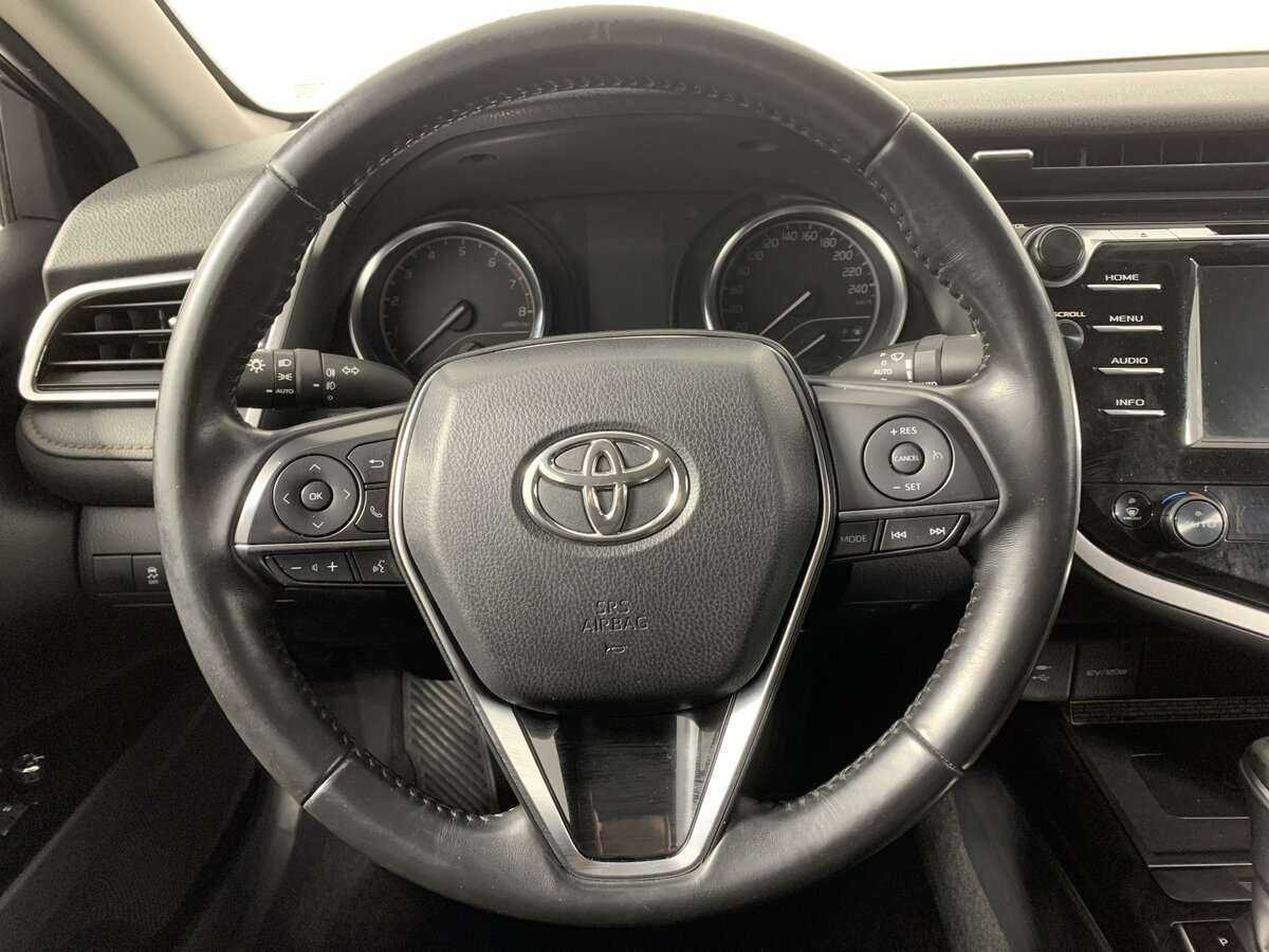 Купить Toyota Camry с пробегом. Фото: #17