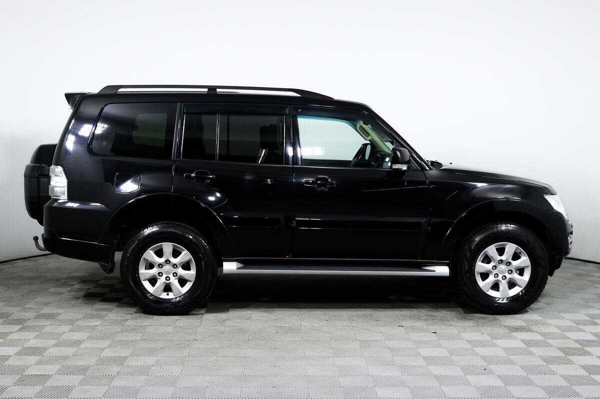 Купить Mitsubishi Pajero с пробегом. Фото: #3