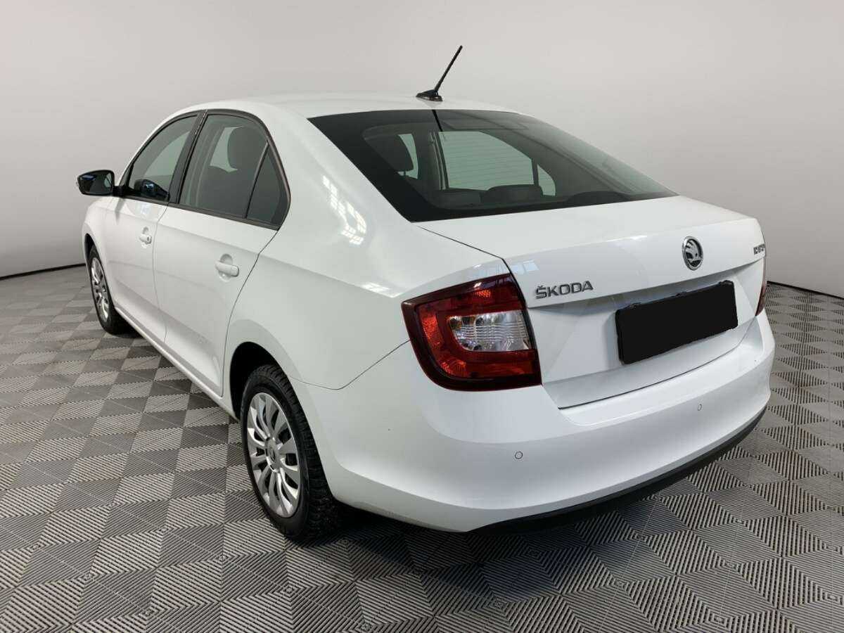 Купить Skoda Rapid с пробегом. Фото: #6