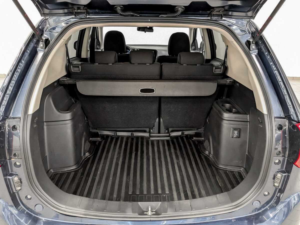 Купить Mitsubishi Outlander с пробегом. Фото: #9