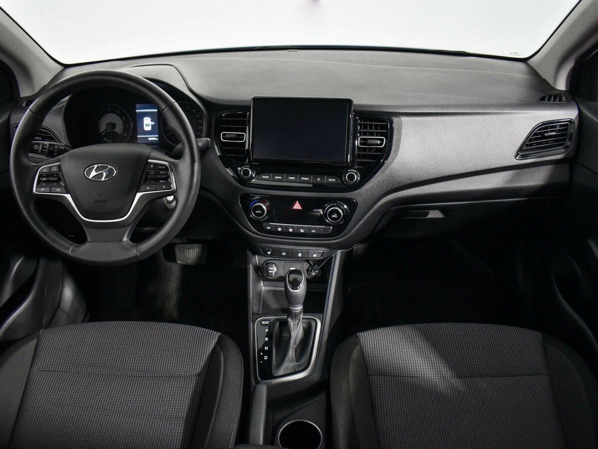 Купить Hyundai Solaris с пробегом. Фото: #12