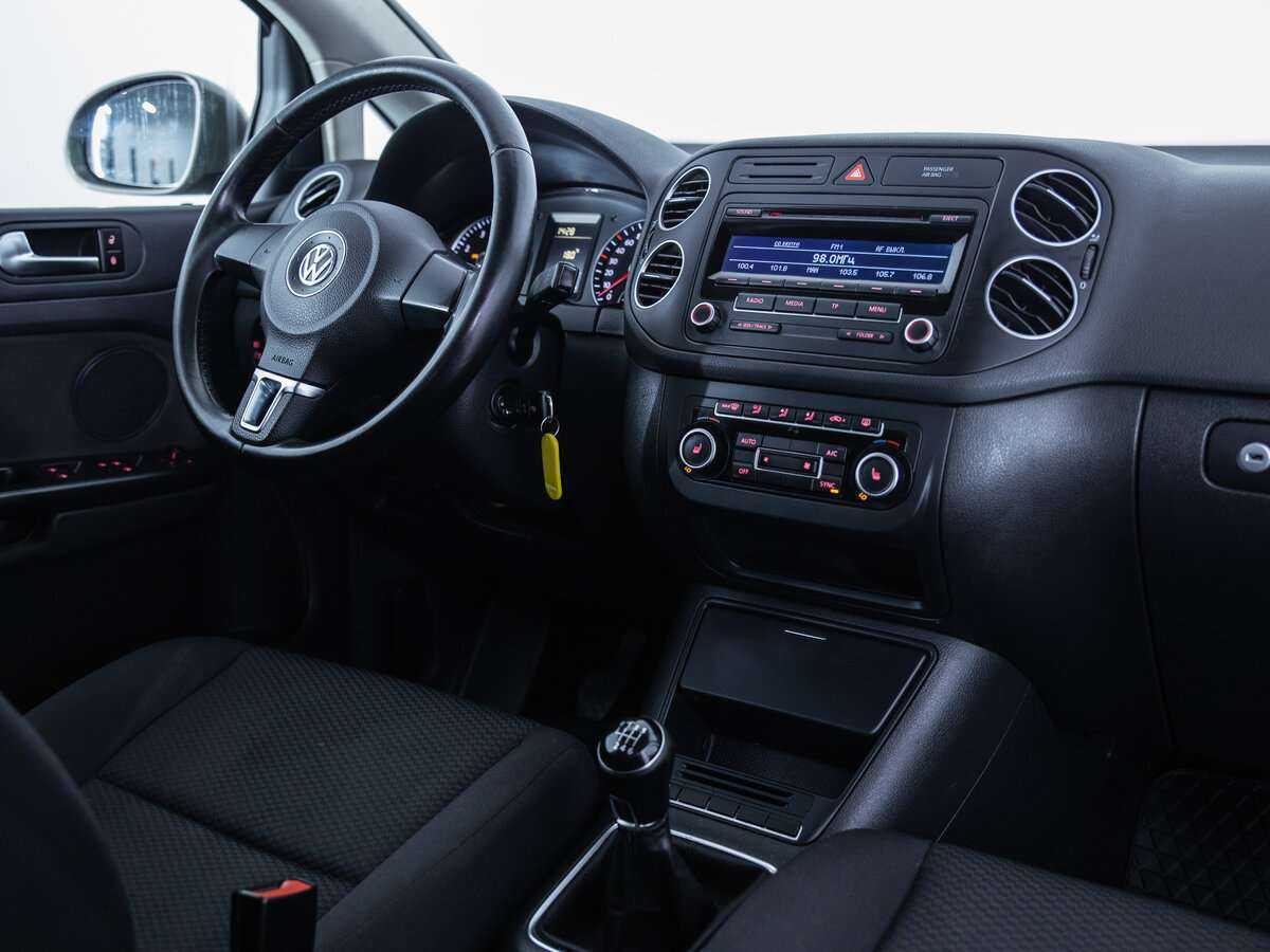 Купить Volkswagen Golf Plus с пробегом. Фото: #10