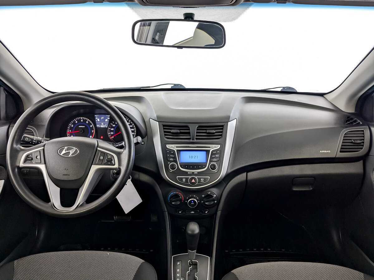 Купить Hyundai Solaris с пробегом. Фото: #11