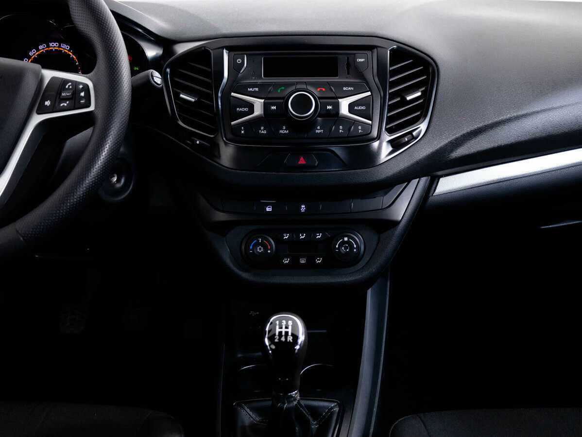 Купить Lada (ВАЗ) Vesta с пробегом. Фото: #11